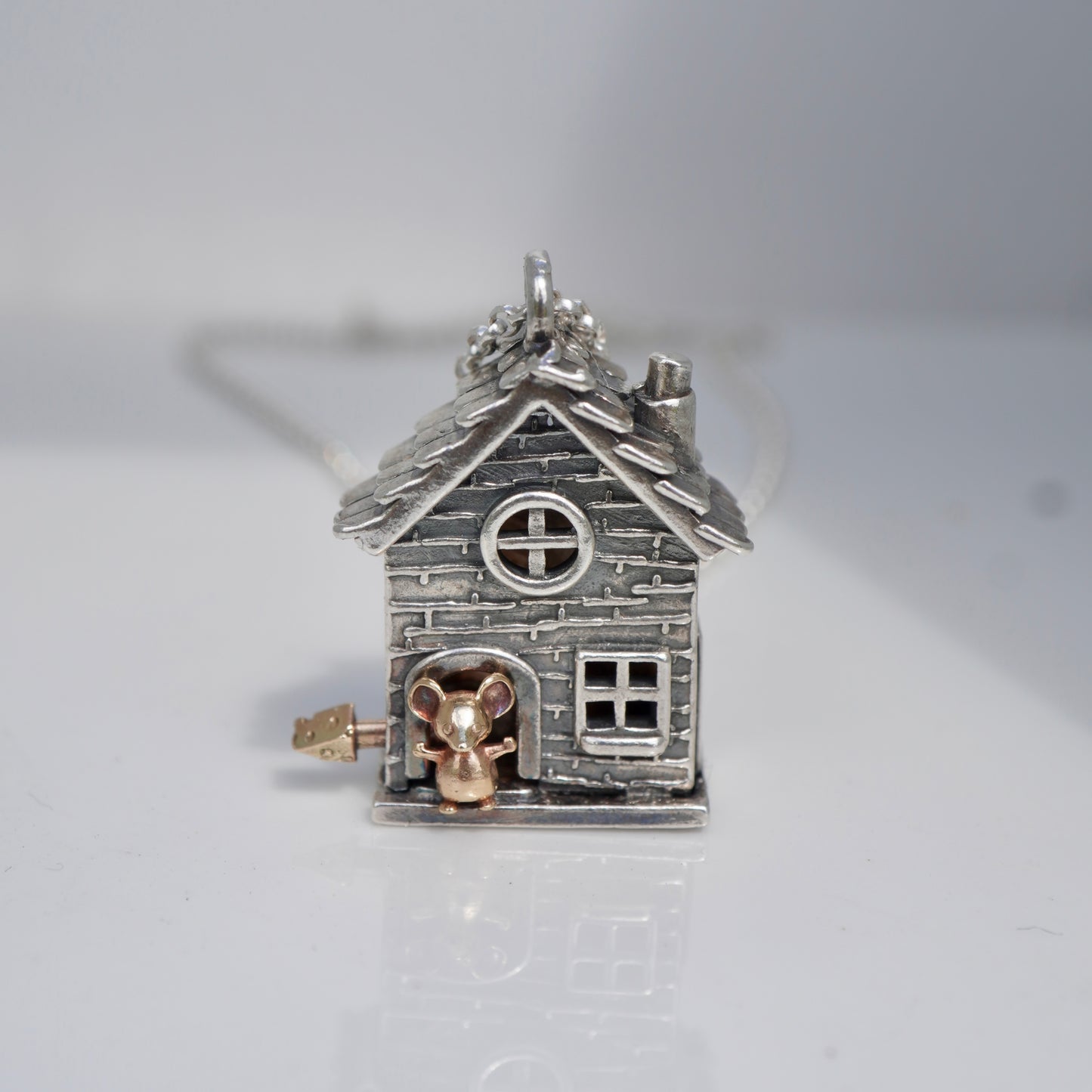 The mouse in the house - Enchanting silver necklace