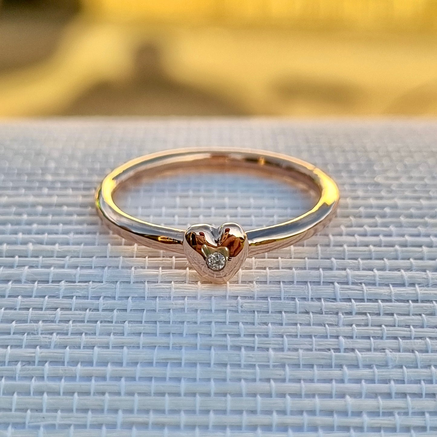 Sweetheart sparkle - gold ring with puffy heart and diamond