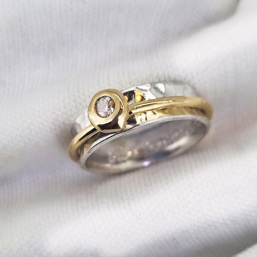 Always slim with 2.5mm diamond