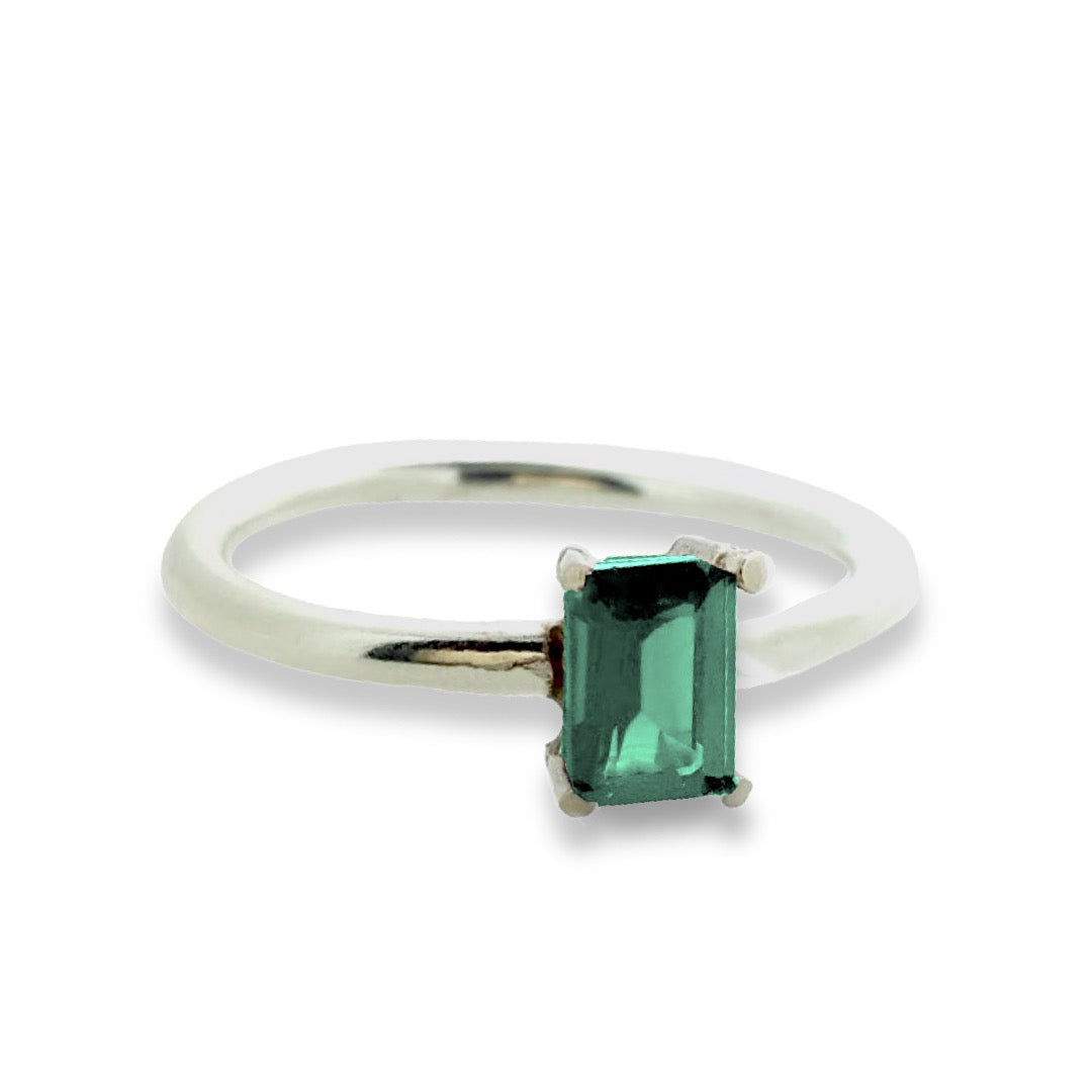 'Hepburn' - design your own version of the classic ring