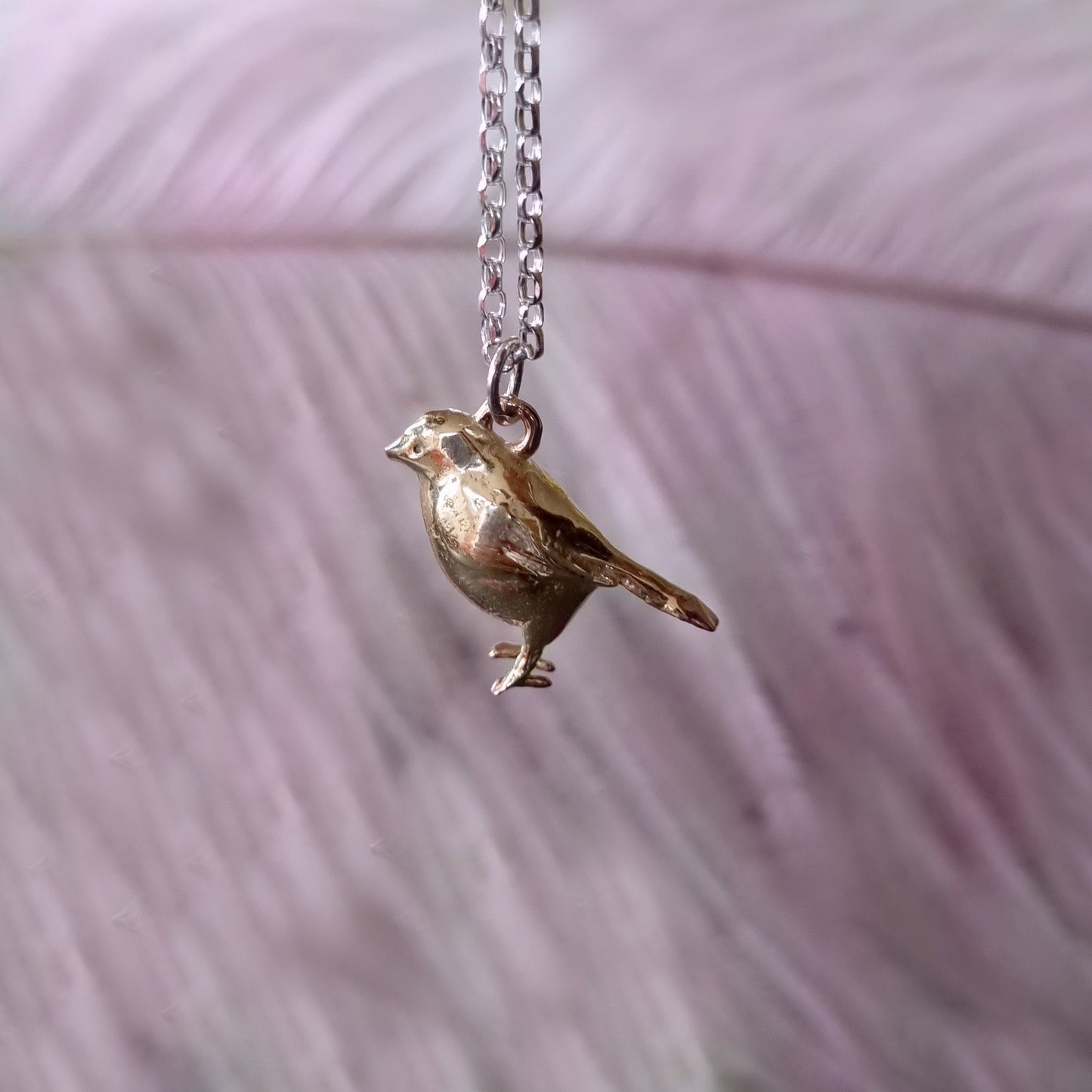 'Robin' the robin - Solid silver or gold bird necklace