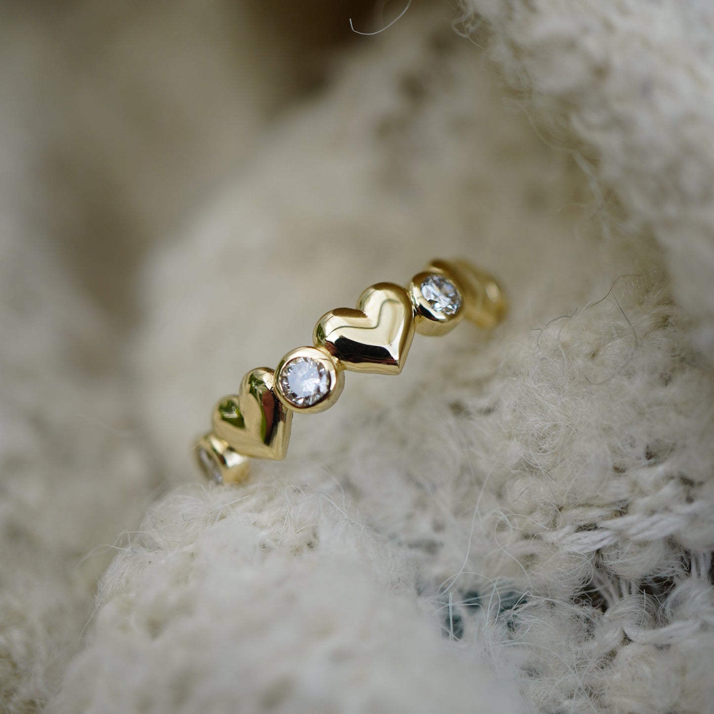 Heart spell - Enchanting ring with hearts and diamonds