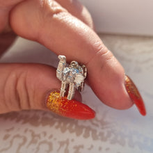 Load image into Gallery viewer, Item 216 - Small stylised Elephant necklace - Silver