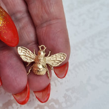 Load image into Gallery viewer, Item 257 -  Large solid gold bee necklace