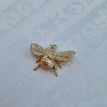 Load image into Gallery viewer, Item 257 -  Large solid gold bee necklace