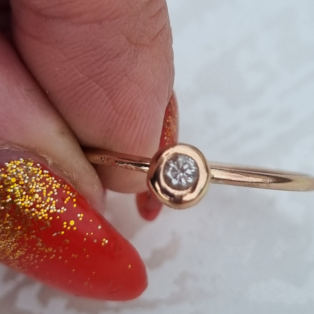 Item 274 - Rose gold & huge diamond ring (Size R)