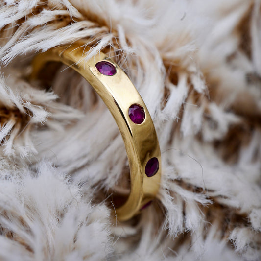 Double take - a ring with two personalities