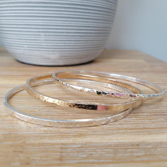 Silver or gold sweetheart bangle