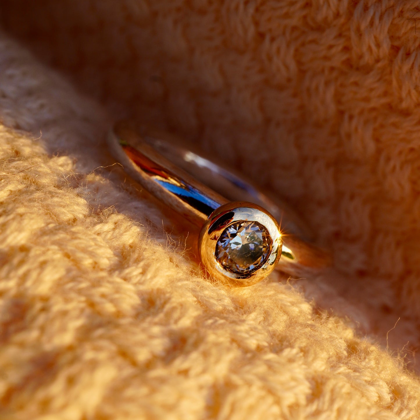 Golden Spark - Chunky diamond ring in silver and gold