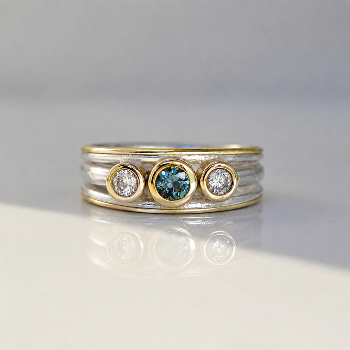 Cariad Lite with Teal Sapphire