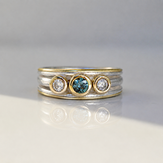 Cariad Lite with Teal Sapphire