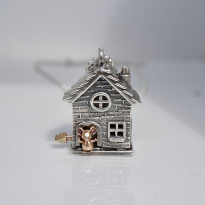 The mouse in the house - Enchanting silver necklace