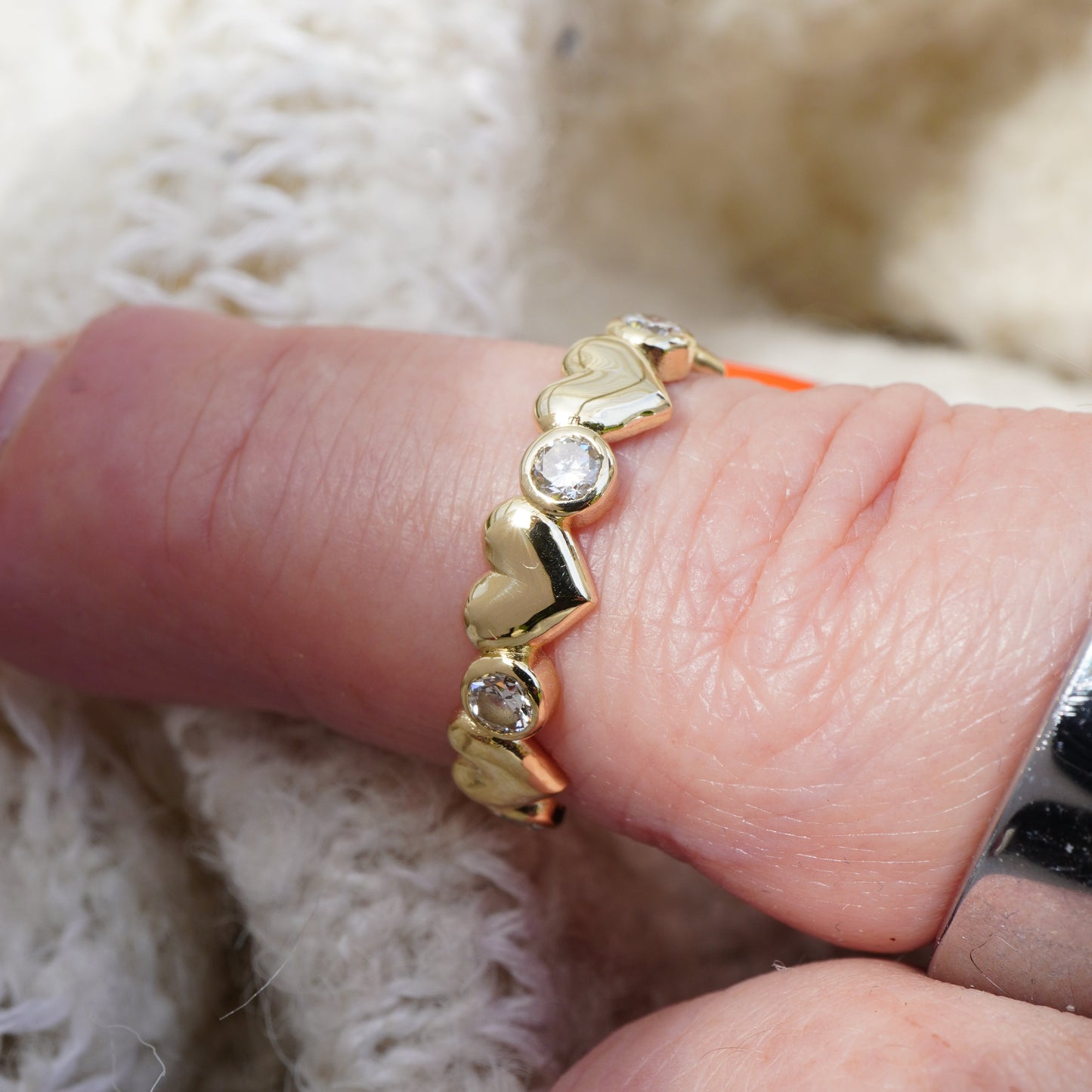 Heart spell - Enchanting ring with hearts and diamonds
