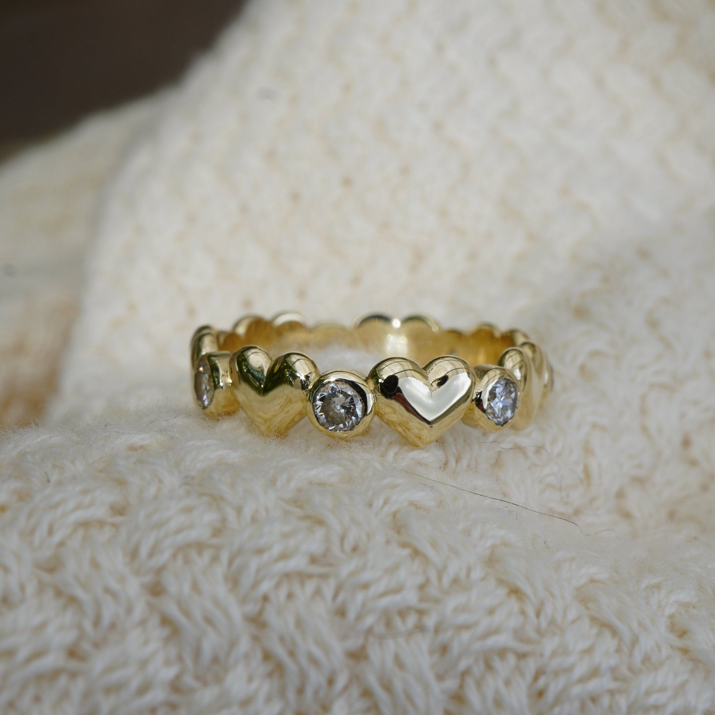 Heart spell - Enchanting ring with hearts and diamonds