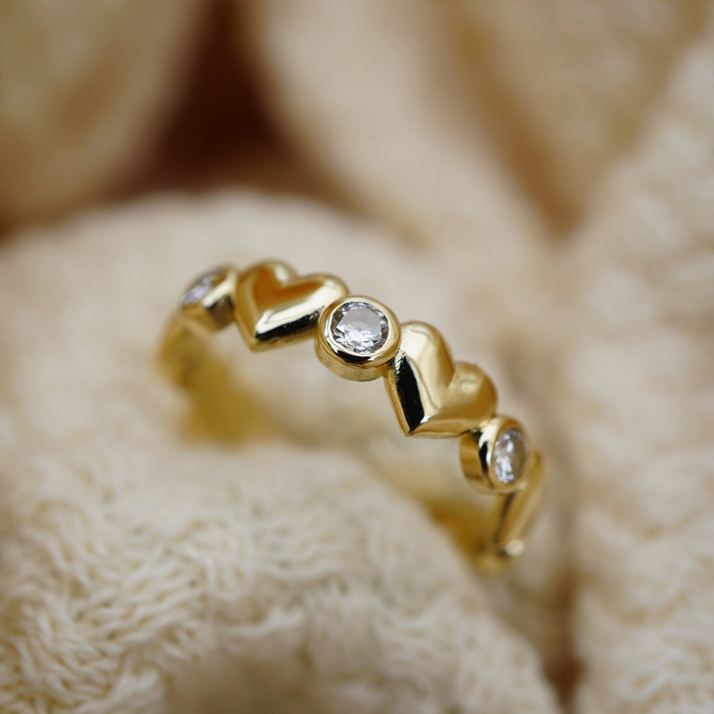 Heart spell - Enchanting ring with hearts and diamonds