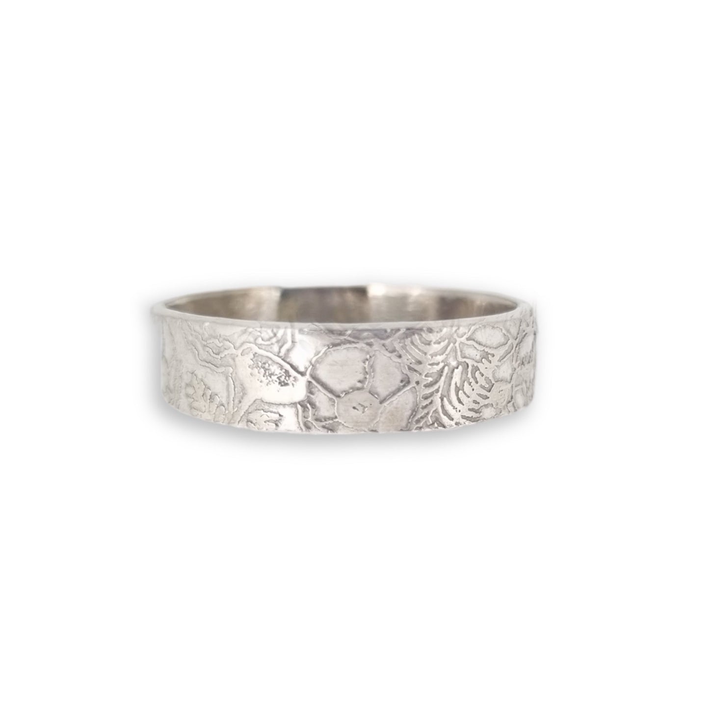 Wildflower meadow - etched pattern ring