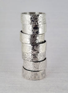 Wildflower meadow - etched pattern ring