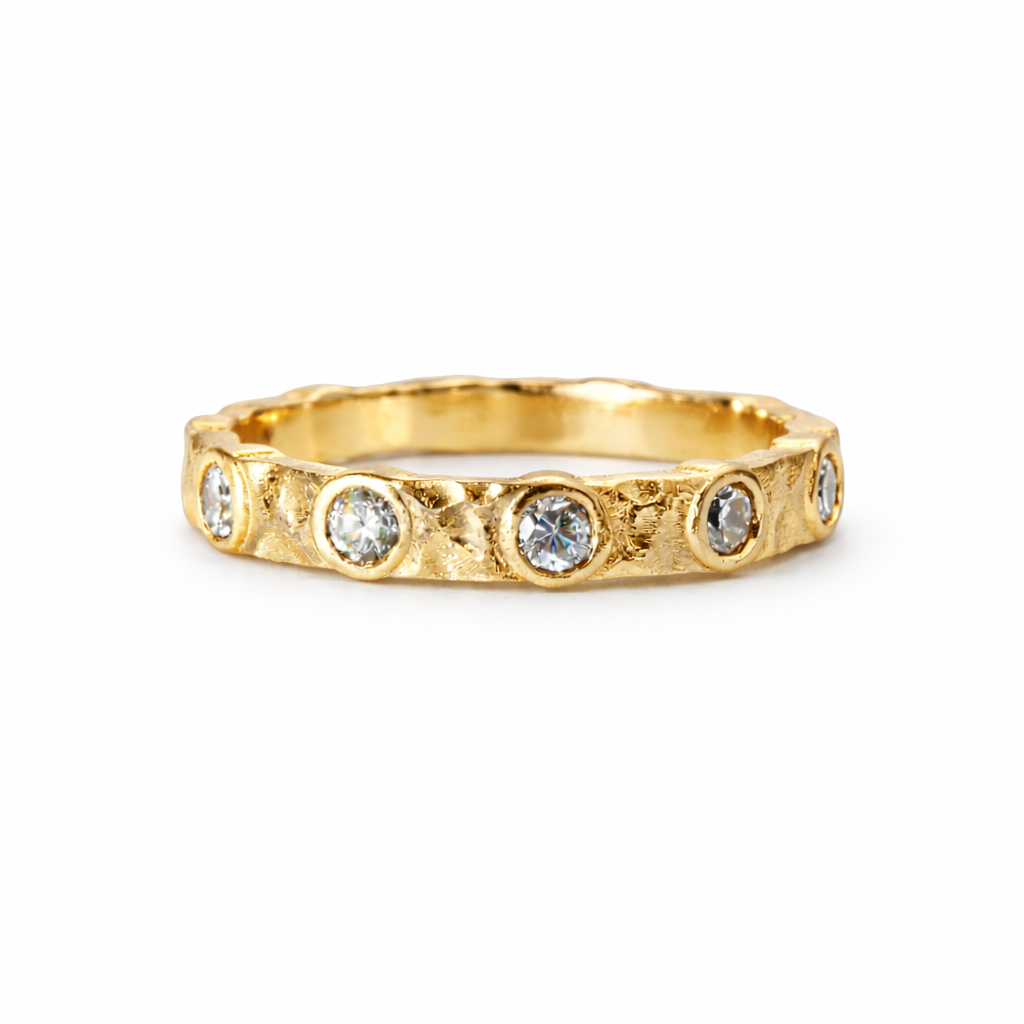 Aurora - chunky diamond ring in solid gold