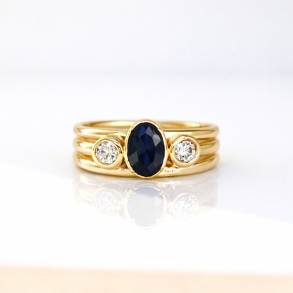 Cariad Lite in gold with large sapphire