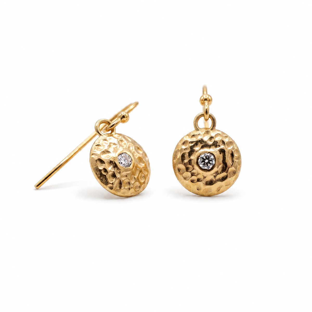Gong earrings with diamonds