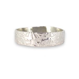 Wildflower meadow - etched pattern ring