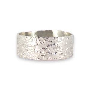 Wildflower meadow - etched pattern ring