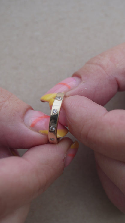 Double take - a ring with two personalities