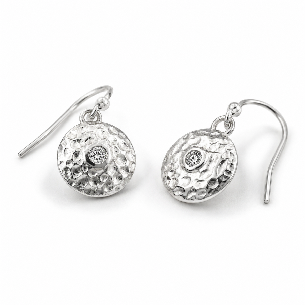 Gong earrings with diamonds