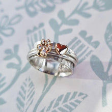 Load image into Gallery viewer, Paw spinning ring with solid gold or silver paw