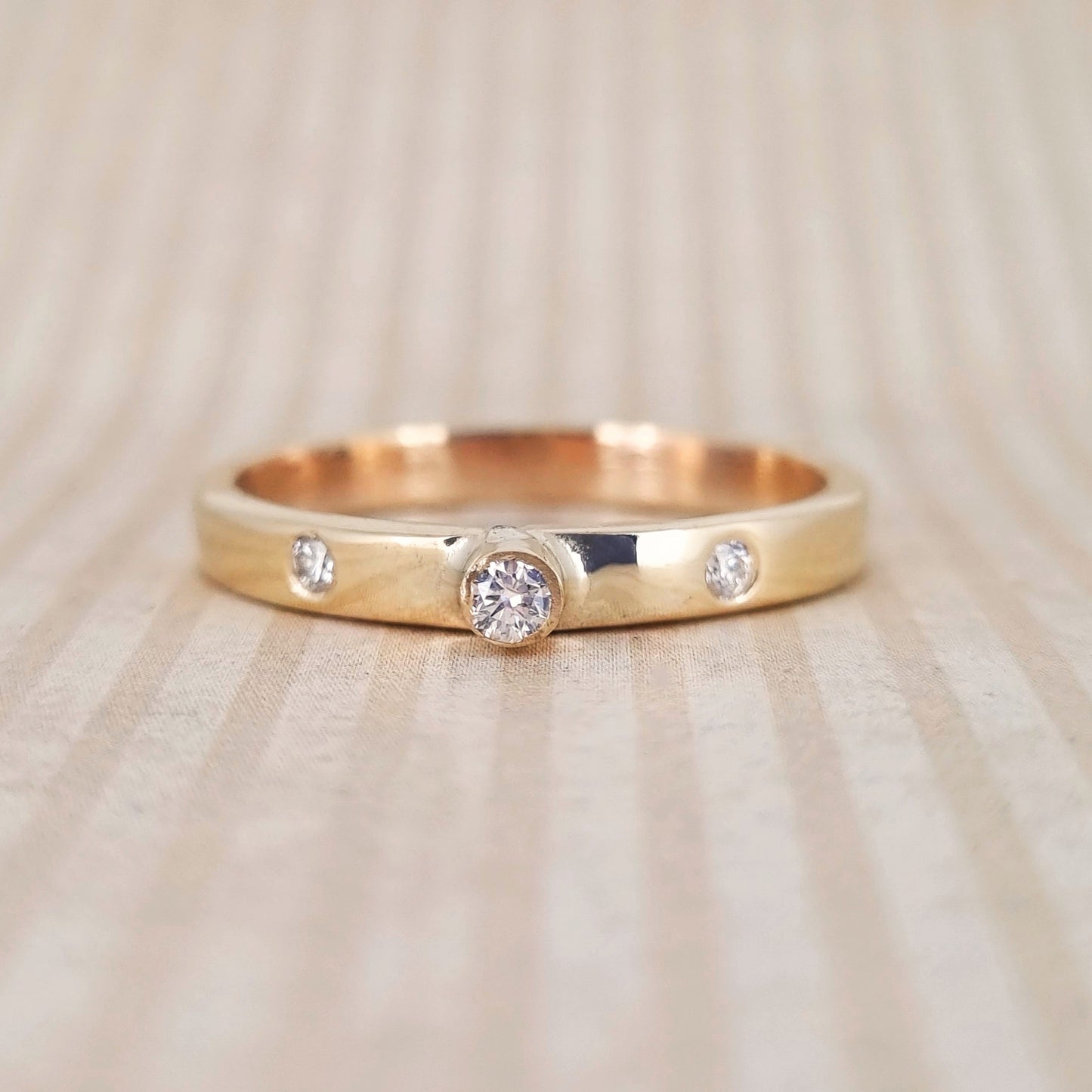 Forever & Forever more - A pair of beautiful rings with solid gold, silver and diamonds