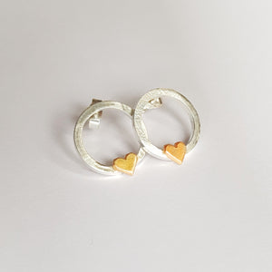‘One love’ earrings with solid gold hearts
