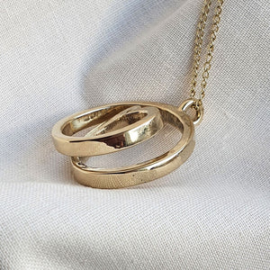Infinite love classic - Solid gold spiral necklace